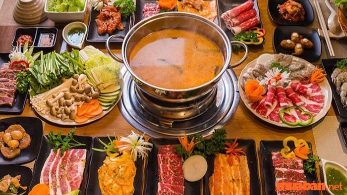 Thỏa mãn với những món lẩu đa dạng và hấp dẫn tại Ah Ngon
