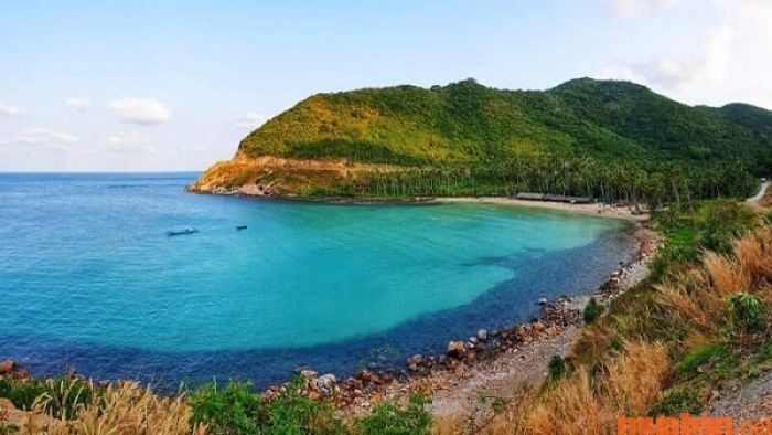 Bãi Cây Mến và những lý do khiến bạn không thể bỏ qua điểm đến này cho kỳ nghỉ tới