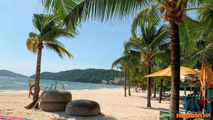Bãi biển tuyệt đẹp tại Bãi Khem