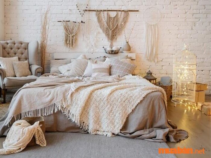 Khi decor phòng ngủ chill, cần chú ý đến màu sơn tường