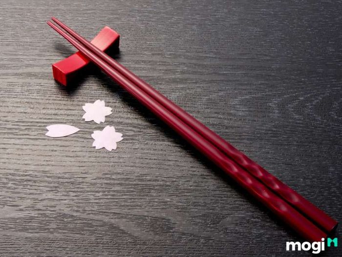 Cách chữa hóc xương cá bằng đũa