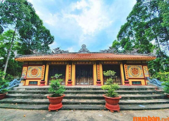 Chùa cổ Bửu Hưng