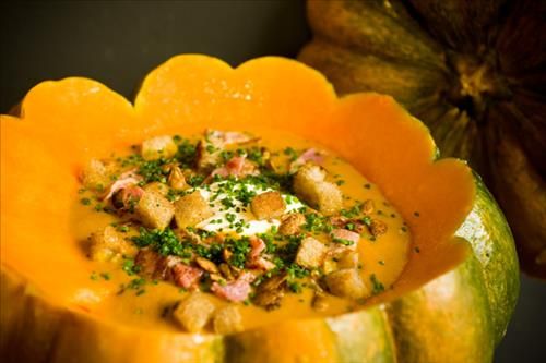 súp bí đỏ cho ngày Halloween