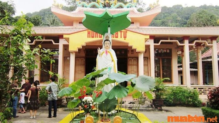 Chùa Phú Quốc - Hùng Long Tự được xây dựng vào những năm 30 của thế kỷ trước