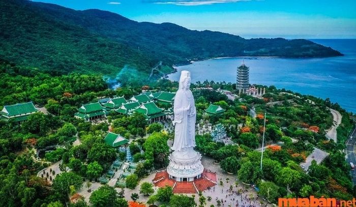 Địa điểm check in Đà Nẵng - Chùa Linh Ứng Bãi Bụt