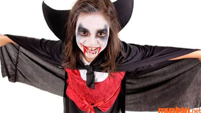 Halloween diễn ra vào ngày nào? Hóa trang thành nhân vật ma cà rồng
