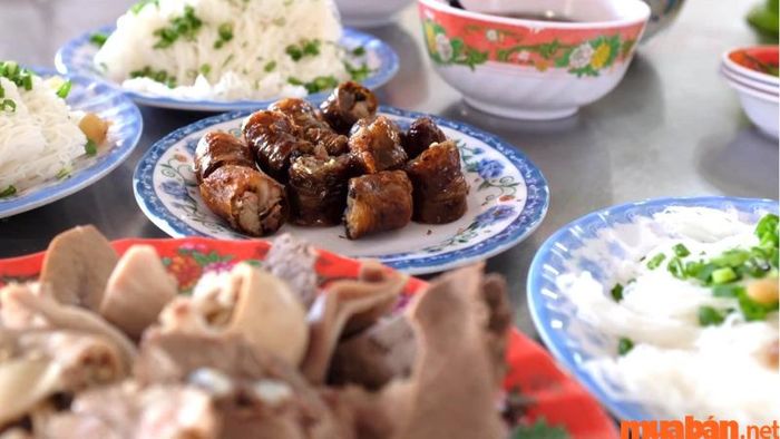 Bánh hỏi lòng heo - Đặc sản Phú Long, Phan Thiết