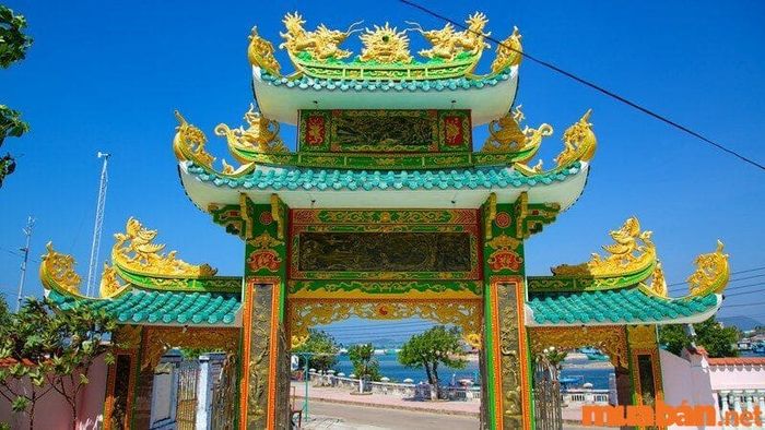 Chùa Bà - Nơi thờ cúng Thủy Long Thánh Mẫu
