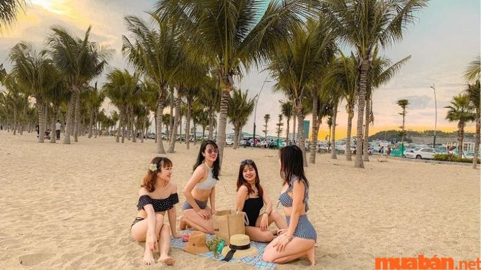 Vẻ đẹp tại Bãi Cháy