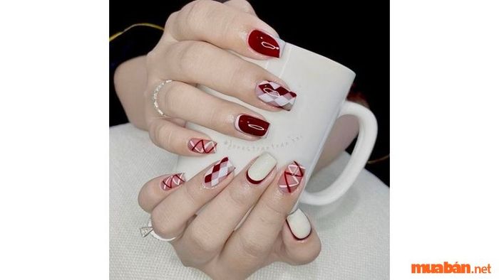 Mẫu nail đỏ trắng 3