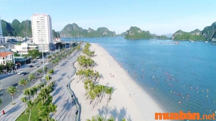 Hạ Long có gì thú vị? Bãi tắm Hòn Gai