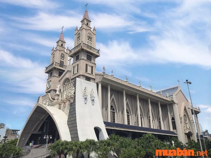 Thái Bình có gì thú vị? Khung cảnh tuyệt đẹp tại nhà thờ Chính Tòa