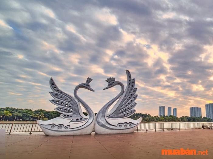 Ecopark Hưng Yên có gì thú vị? - Công viên Hồ Thiên Nga là trung tâm của Ecopark