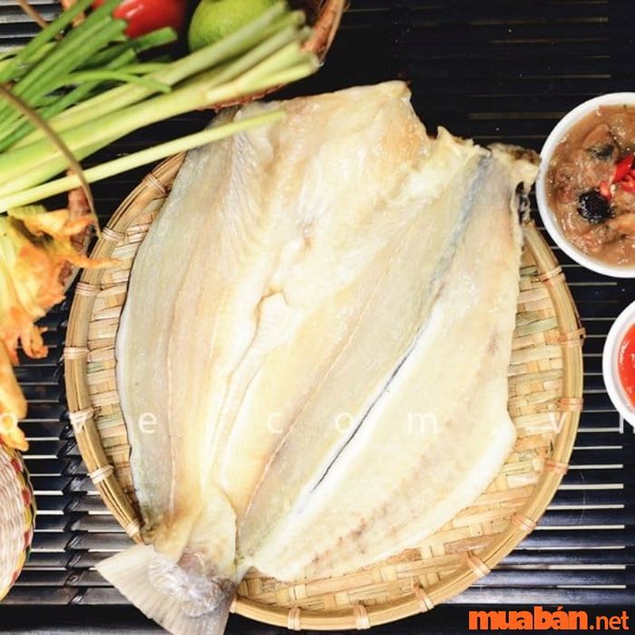 Khô cá dứa