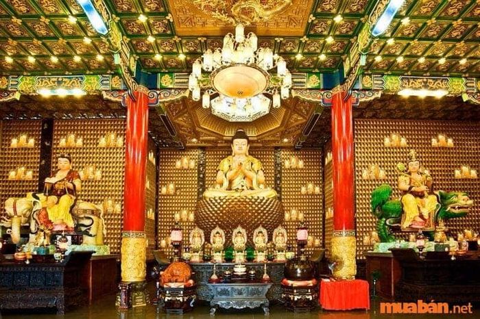 Chùa xin xăm bằng máy ở quận 5