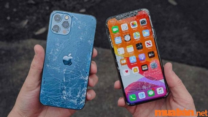 Màn hình iPhone 12 Pro Max bị vỡ