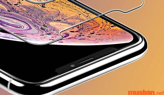Nên thay kính cường lực để khắc phục tình trạng màn hình bị treo