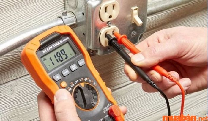 Một nguyên nhân khác gây ra lỗi E5 chính là do điện áp cung cấp cho máy lạnh Electrolux gặp sự cố.