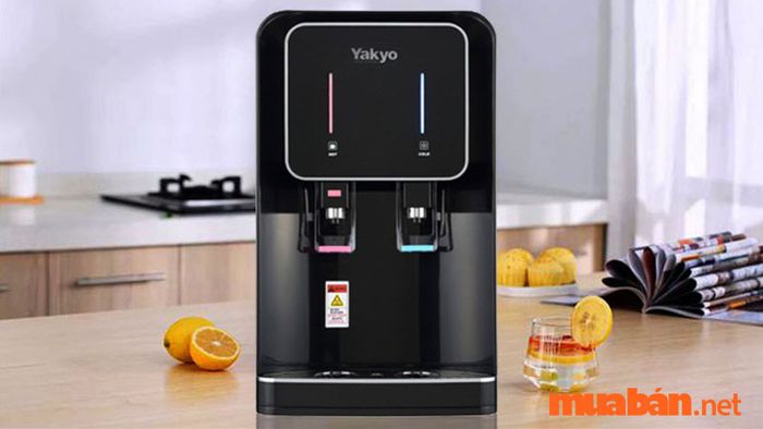 Kích thước của máy lọc nước để bàn rất lý tưởng cho các không gian nhỏ như phòng khách, văn phòng,...