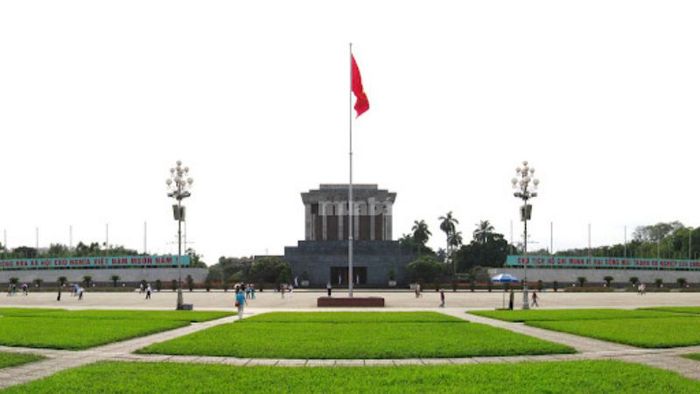 Quảng trường Ba Đình mang giá trị lịch sử sâu sắc.