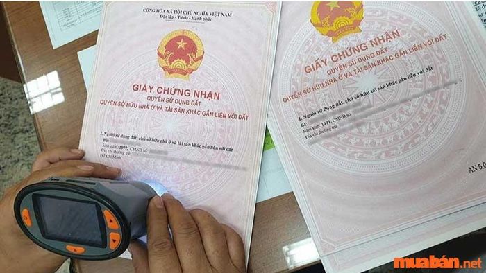 Quyền hạn trong việc cấp Giấy chứng nhận quyền sử dụng đất