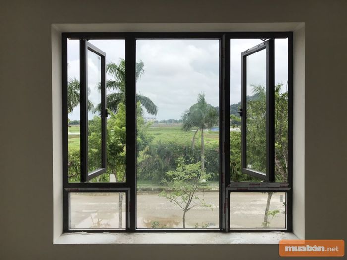 Một mẫu cửa sổ xinh xắn được làm từ nhôm.