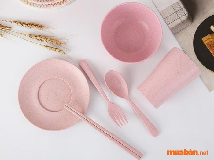 Khi đã nấu ăn, cần phải có tô, chén, đũa và muỗng để thưởng thức món ăn một cách trọn vẹn.