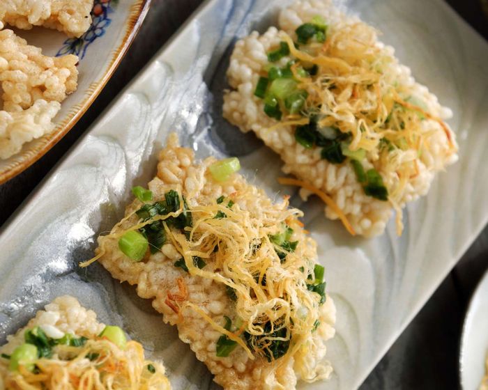 cơm cháy chà bông