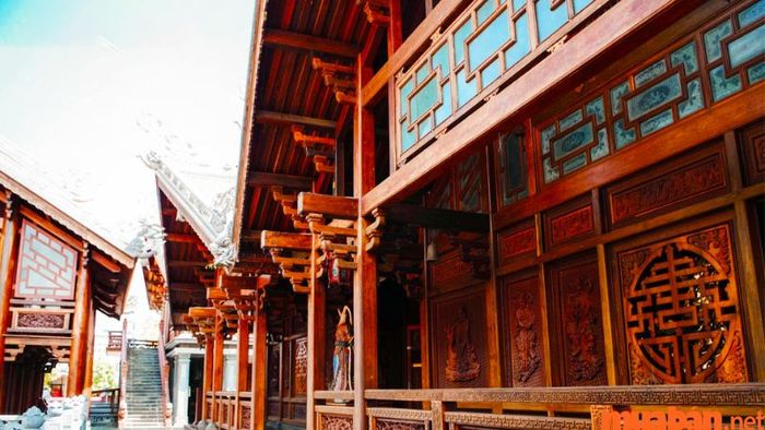 Trải nghiệm tại ngôi chùa cổ