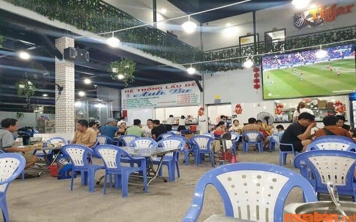 Lẩu dê tại quán Anh Ba mang đến hương vị rất đặc sắc và ấn tượng.