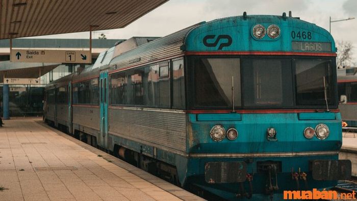 Giá vé tàu SE9 từ Vinh đến Huế