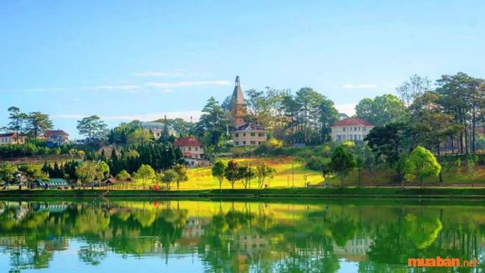 Hồ Xuân Hương Đà Lạt