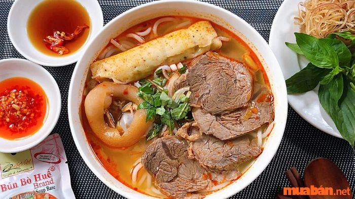 Bún bò nổi tiếng ở Huế