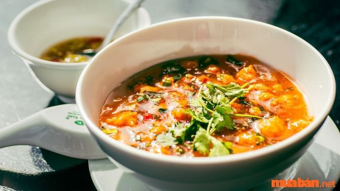 Món bánh canh Nam Phổ ở Huế