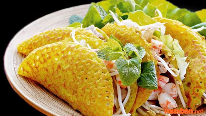Món bánh khoái đặc sản Huế