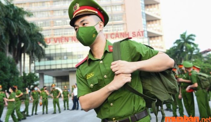 Theo 9 cấp bậc, mức lương của Công An sẽ được xem xét khi có sự nâng lương.