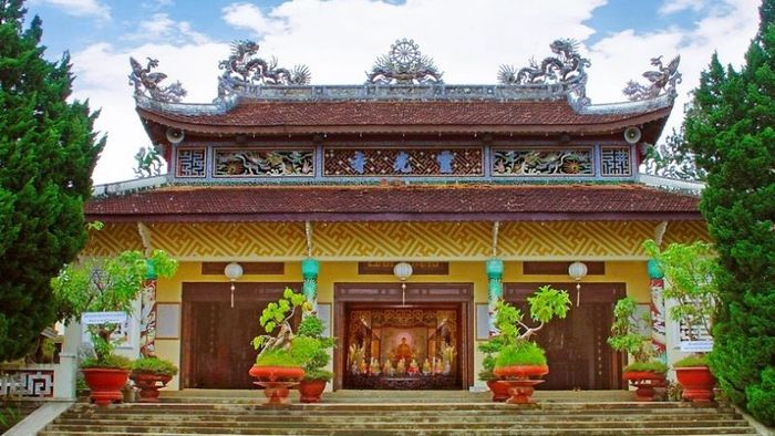 Lịch sử hình thành của Chùa Linh Quang