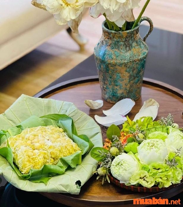 Cốm Hà Nội mang đến những kỷ niệm mùa thu.