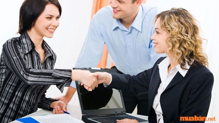 Khái niệm lễ tân văn phòng là gì?