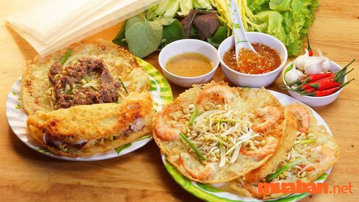Bánh xèo tôm nhảy nổi tiếng Bình Dương