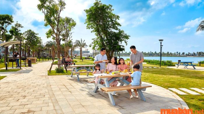 Vinhomes Ocean Park có gì để khám phá? Tiệc nướng BBQ bên bờ biển