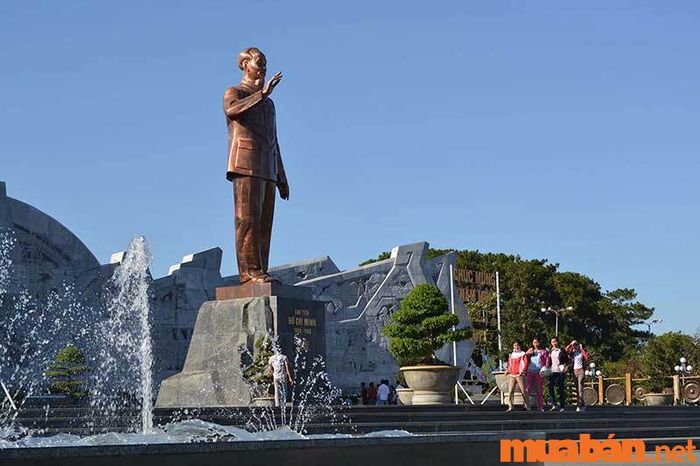 Pleiku có gì thú vị - Quảng trường Đại Đoàn Kết