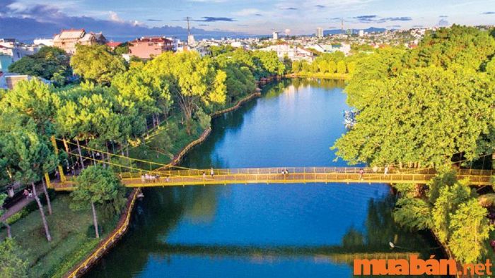 Pleiku có gì thú vị - Quảng trường Đại Đoàn Kết