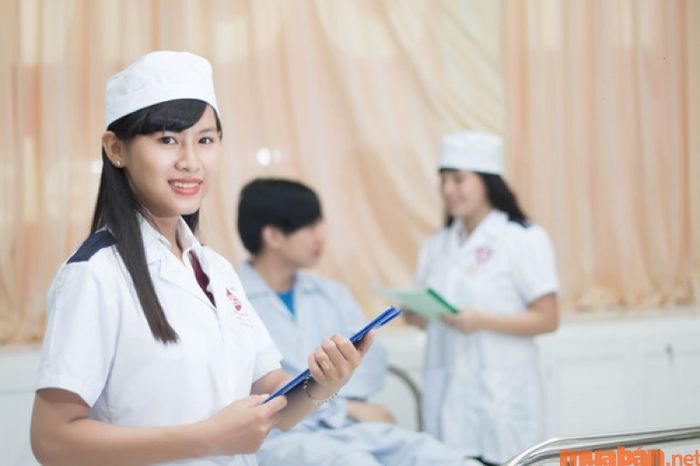 Thông tin về cách thức tuyển dụng luôn được ghi rõ trong bảng mô tả công việc của điều dưỡng trưởng khoa trên các tin tuyển dụng.