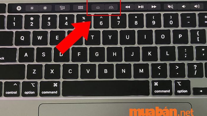 Laptop MacBook Pro 14 M1 Max 2021 - thiết bị sở hữu đèn bàn phím.