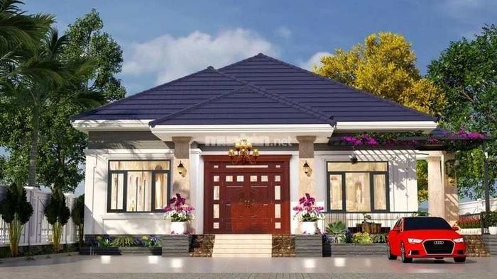 Sân trước rộng rãi, lý tưởng để trồng cây cảnh hoặc làm khu vui chơi cho trẻ nhỏ.