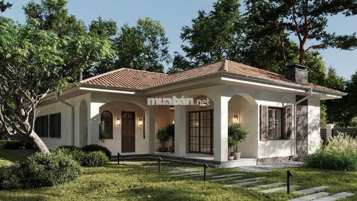 Các mảng xanh từ sân vườn xung quanh tạo sự gần gũi cho ngôi nhà với thiên nhiên.