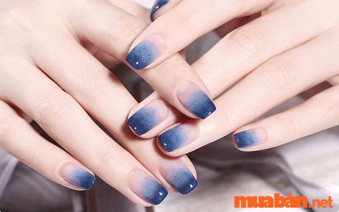 Mẫu nail ombre xanh mang lại vẻ đẹp mát mắt và thu hút