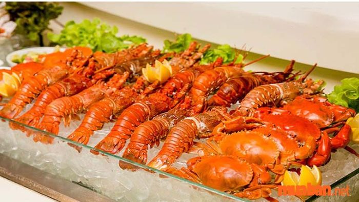 Tôm là nguyên liệu hải sản chủ đạo tại quán