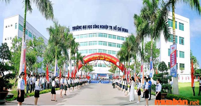 Đại Học Công nghiệp TP HCM